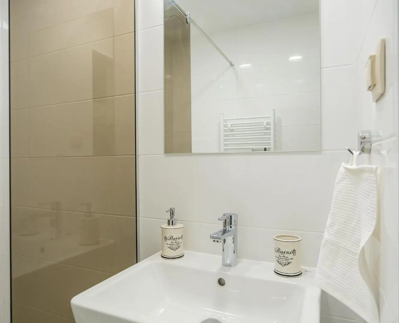 Apartament Top Location Central New & Spacious 3 Bdr Apt Medical Academy Sofia Bułgaria