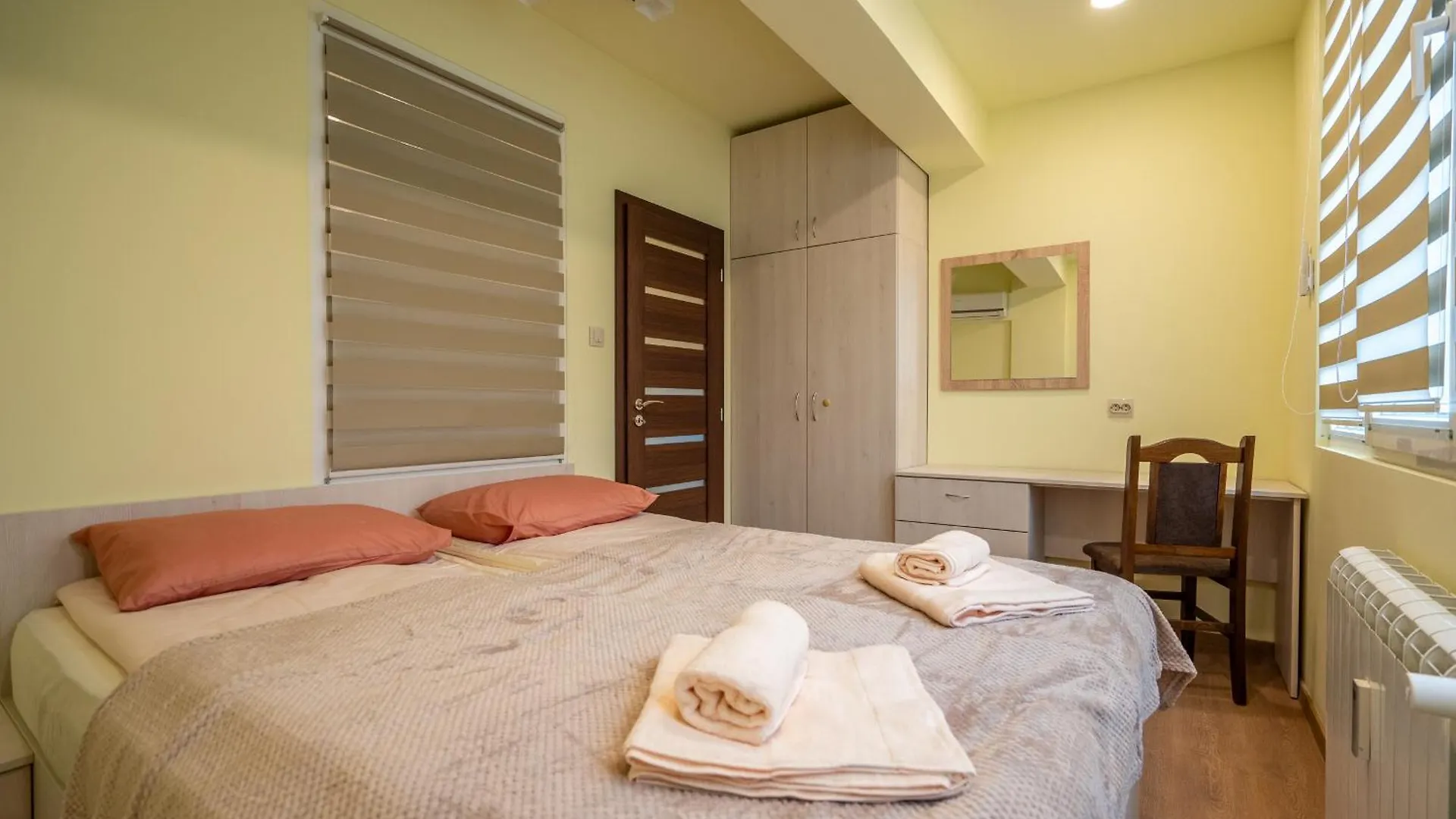 Διαμέρισμα Top Location Central New & Spacious 3 Bdr Apt Medical Academy Σόφια