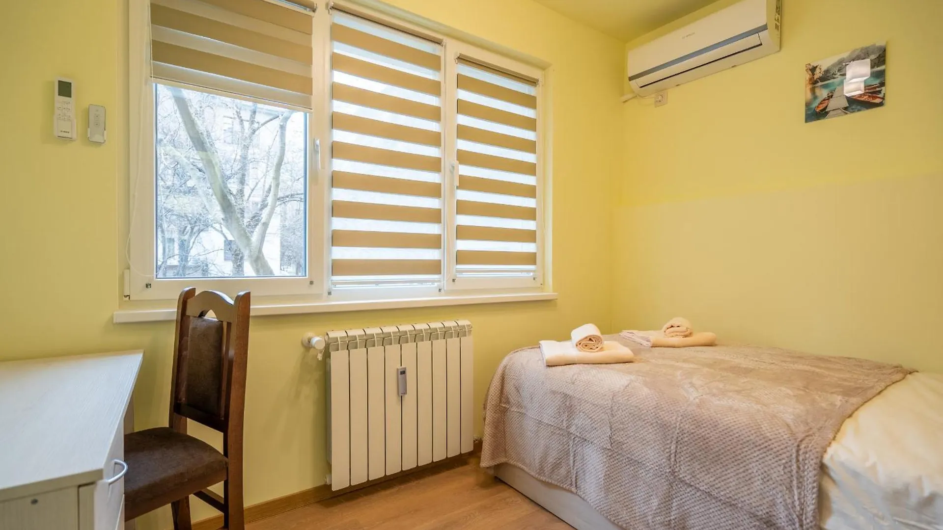Top Location Central New & Spacious 3 Bdr Apt Medical Academy Sofya Daire