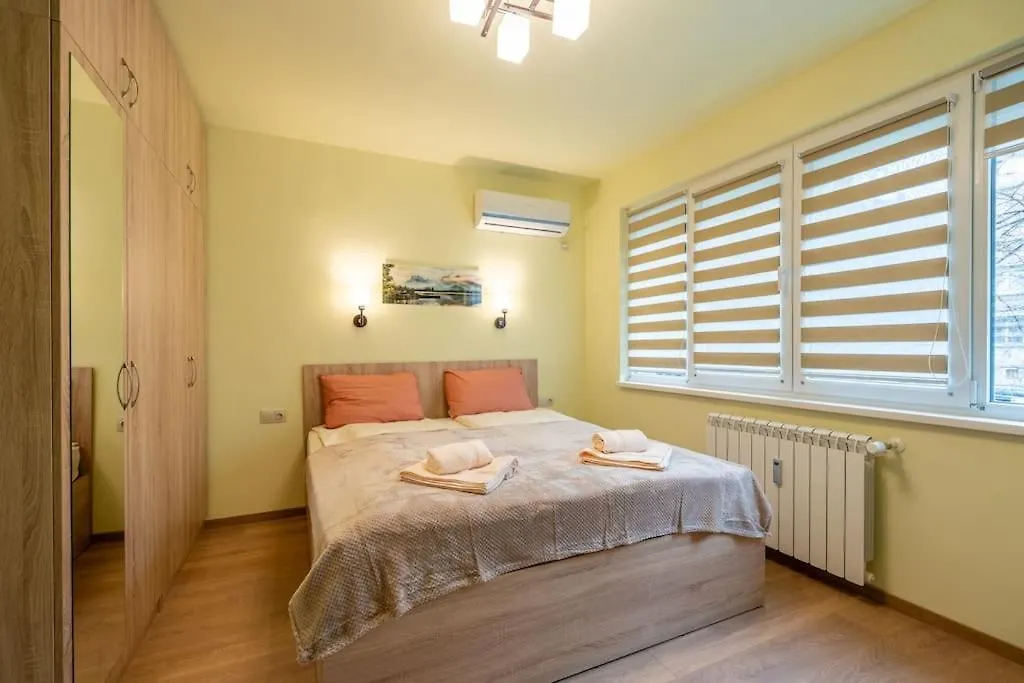 Daire Top Location Central New & Spacious 3 Bdr Apt Medical Academy Sofya Bulgaristan