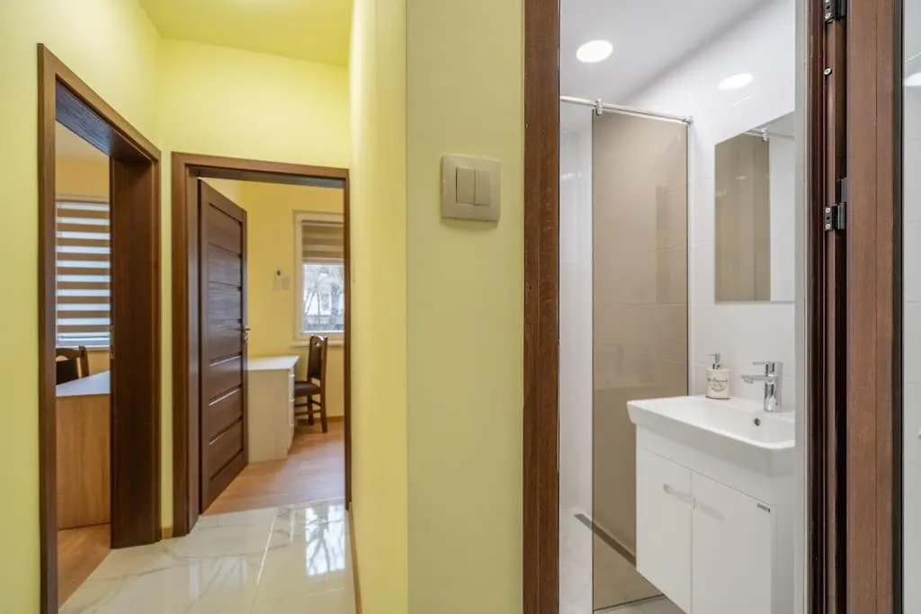 Top Location Central New & Spacious 3 Bdr Apt Medical Academy Sofya Bulgaristan